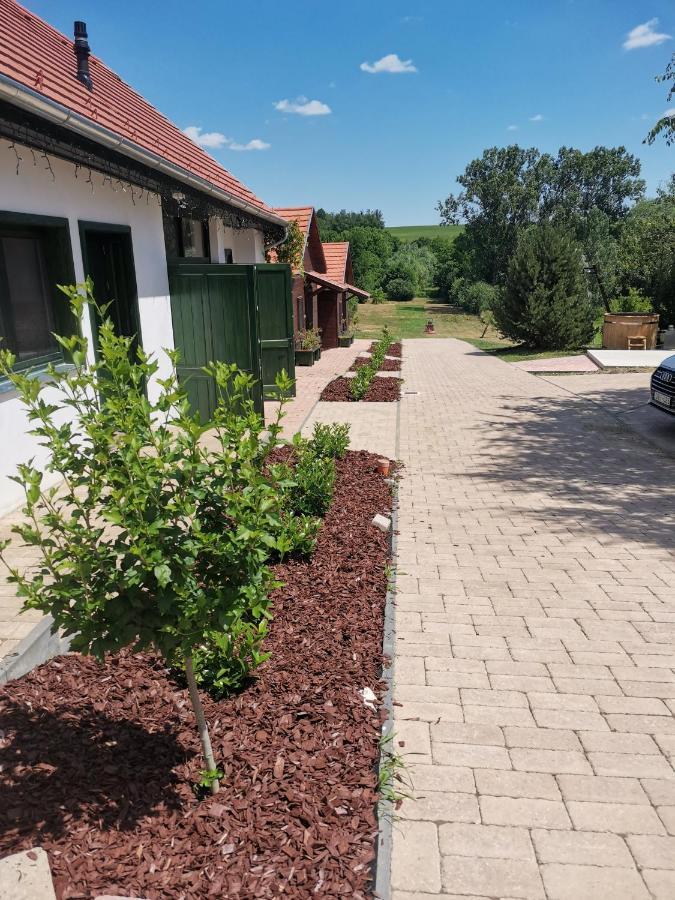 Novak Porta Vendeghaz-Tab, Zala Daire Dış mekan fotoğraf